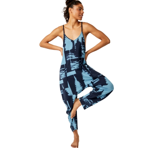 Free People Movement Hot Shot Printed Onesie Jumpsuit Winter Forest Navy Large - Picture 2 of 12